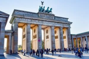 ברלין שבגרמני מהווה את אחד היעדים האטרקטיביים ביותר המצליח לעניין משקיעים רבים מכל רחבי העולם הוא 